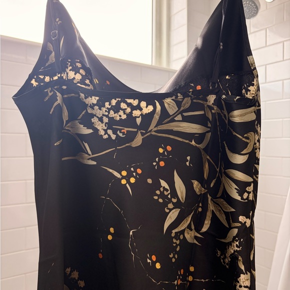 Elegant Black and Gold Women's Slip Dress - Picture 5 of 5